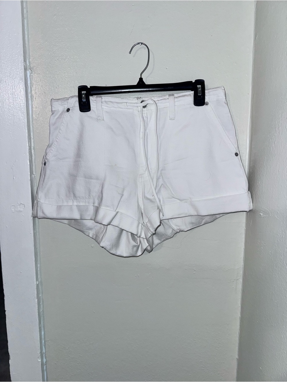 Universal Thread White Drawstring Cuffed Athletic Shorts